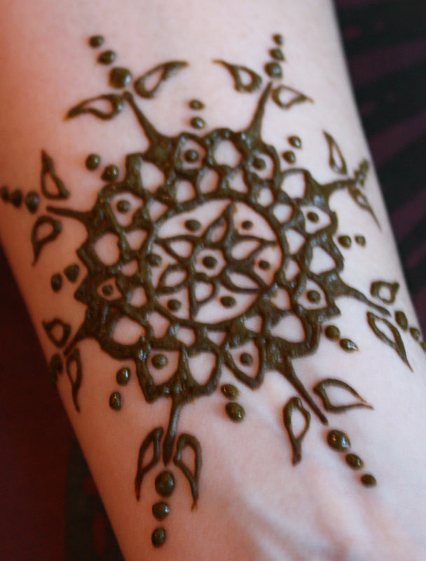 Henna Arm 11