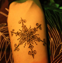 Henna Arm 17