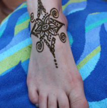 Henna foot 4