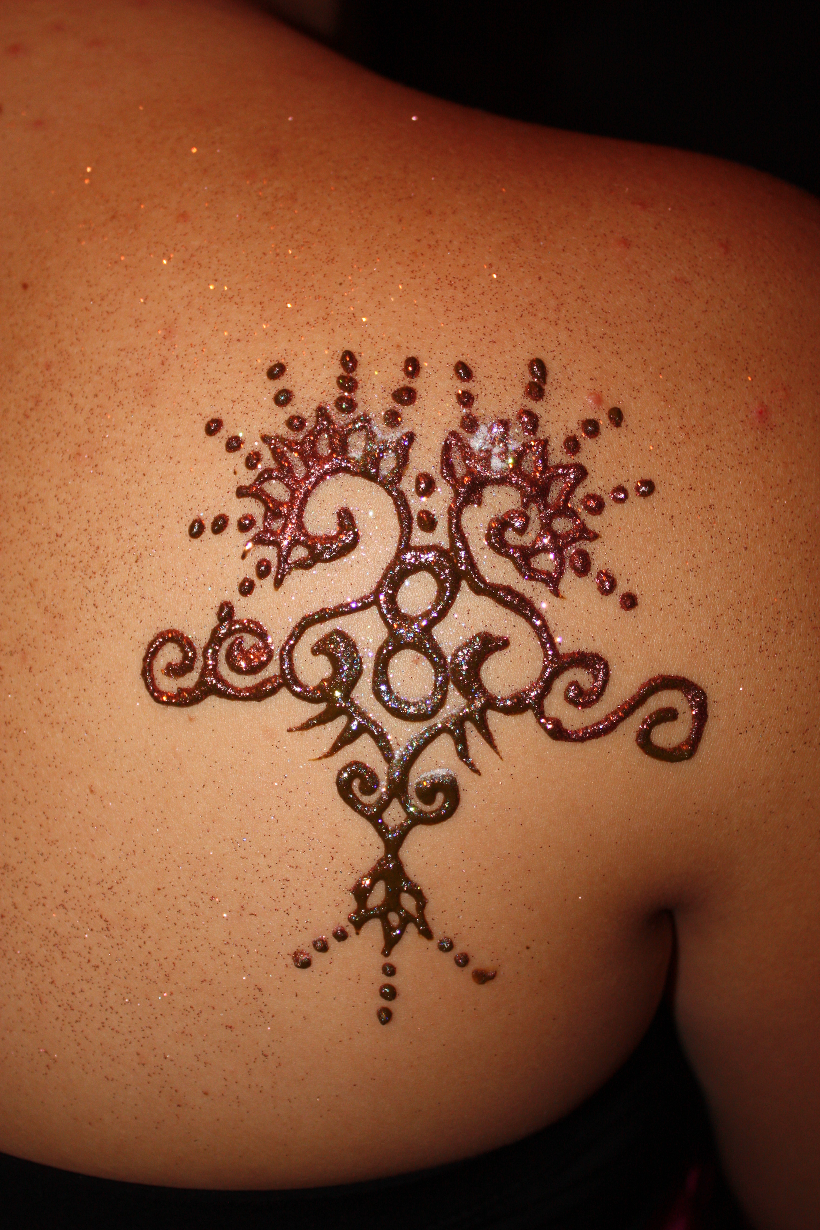 henna lower back